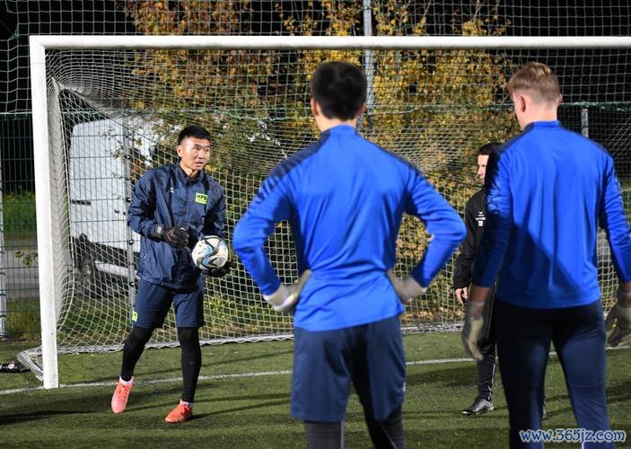 走出舒适区：2025年中国男足球员欧洲留洋的现实考验